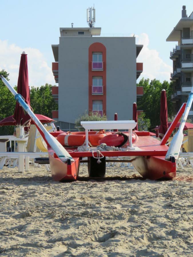 Hotel Cliff Ріміні Екстер'єр фото